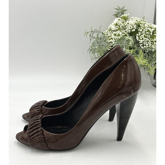 Burberry Brown Patent Leather Ruffle Detail Embellishment Cone Heels Sz 8-8.5/39 - Picture 6 of 15